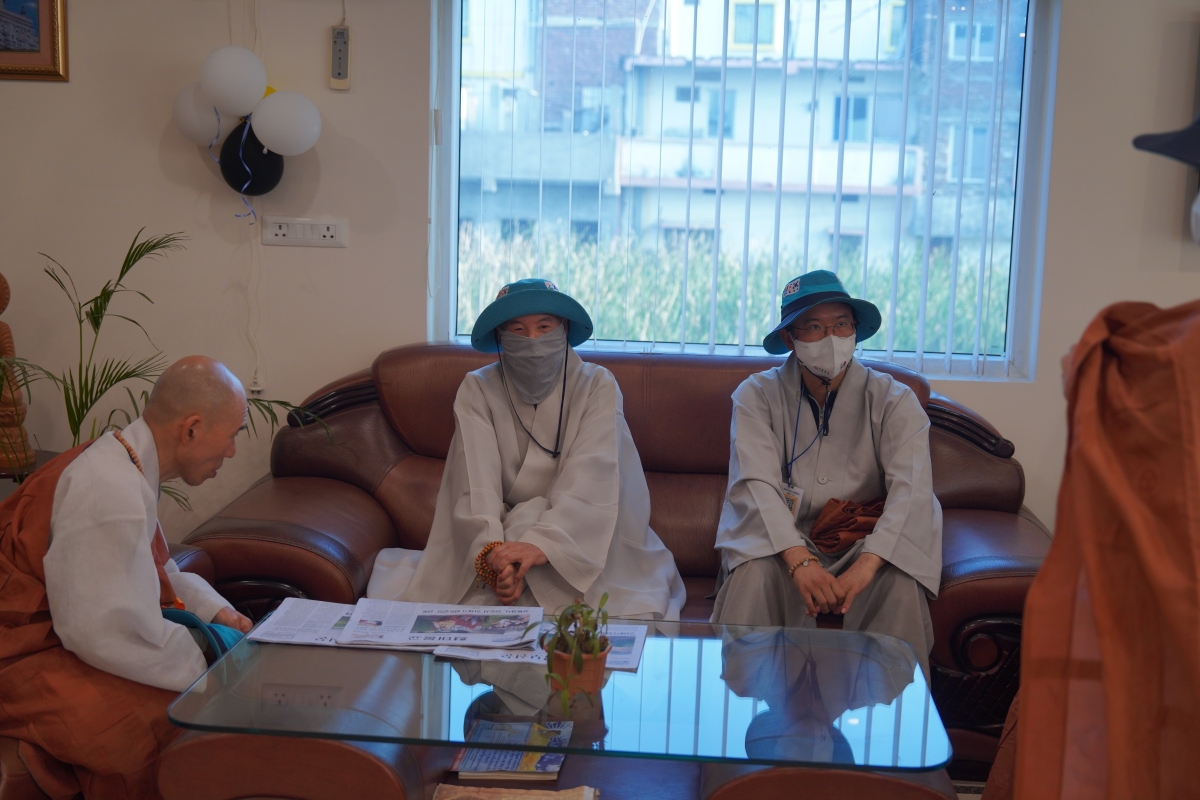 [인도순례] 20230222_숙소 및 기도법회 (2)